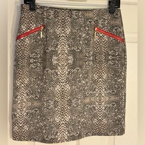 Alfani Knee Length Pencil Skirt Snake Print With Red‎ Zipper Size 8 Petite